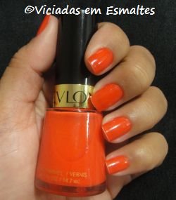 unhas e esmalte