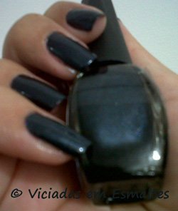 unhas e esmalte