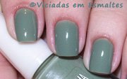 unhas e esmalte
