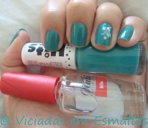 unhas e esmalte