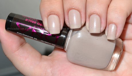 Unhas com Esmalte Elegance DNA Italy