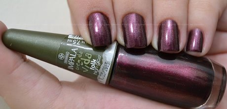 Unhas com Esmalte Impala Folk High Gloss