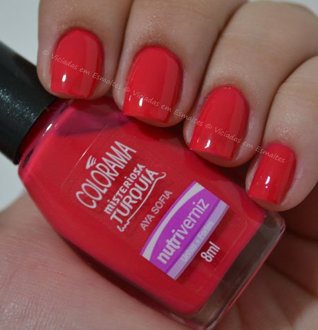 Unha com Esmalte Aya Sofia Colorama