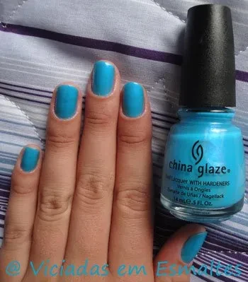 unhas e esmalte