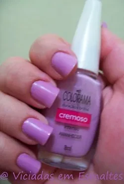 unhas e esmalte