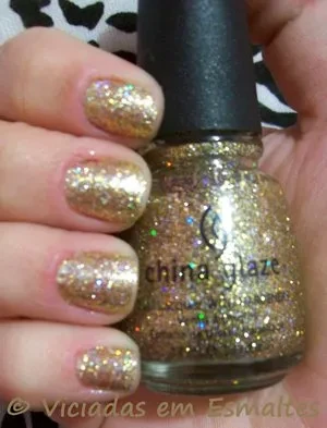 unhas e esmalte