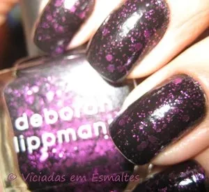 unhas e esmalte