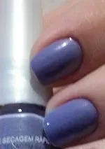 unhas e esmalte
