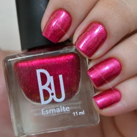 Unha com Esmalte Seja Singular BU