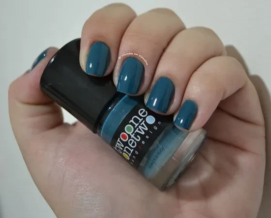 Unhas com Esmalte Midnight Two One One Two
