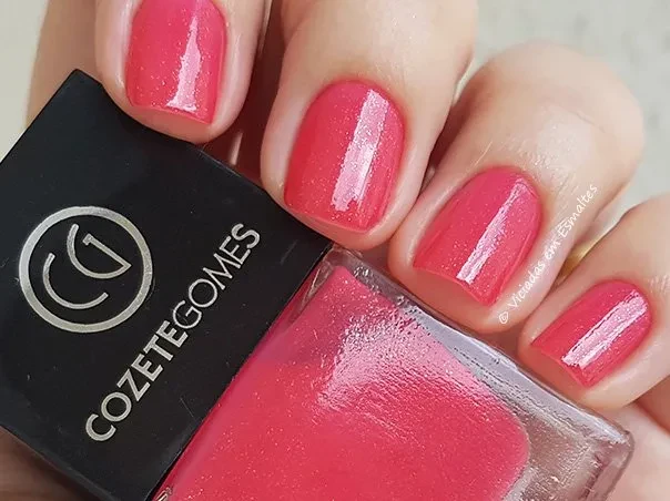 Esmalte de Unha Cozete Gomes Paetê