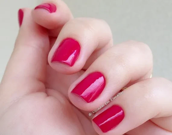 Esmalte Revlon Cherries in the Snow 270