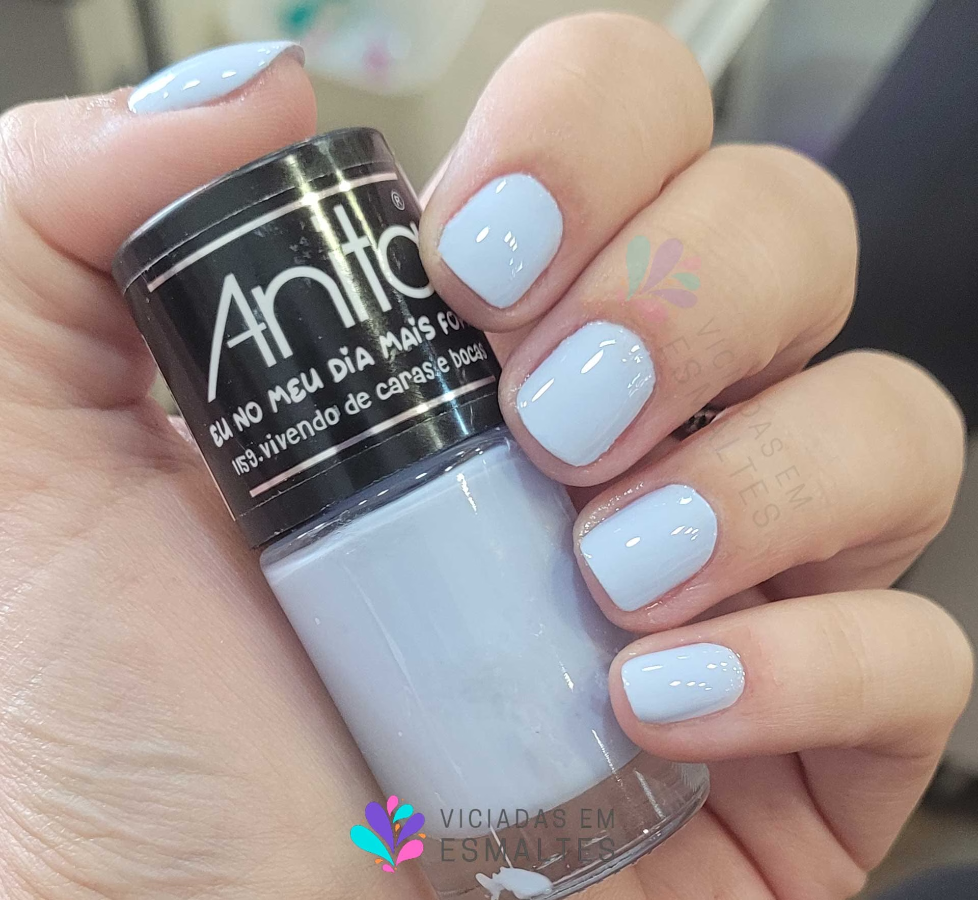 Unhas com Esmalte Anita Eu No Meu Dia Mais Fofo