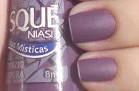 unhas e esmalte