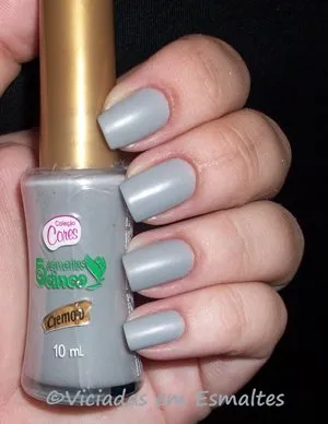 Esmaltes e unhas