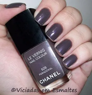 Esmalte Chanel e Unhas