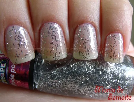 Unhas com Esmalte Atitude Pop Impala