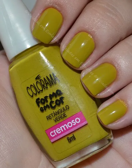 Unhas com Esmalte Retângulo Verde Colorama Forma em Cor