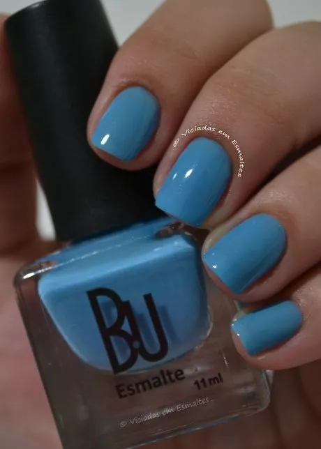 Unhas com Esmalte Mediterrâneo B.U Coleção Oceânica