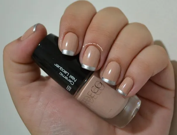 Unha Inglesinha com esmalte Hits
