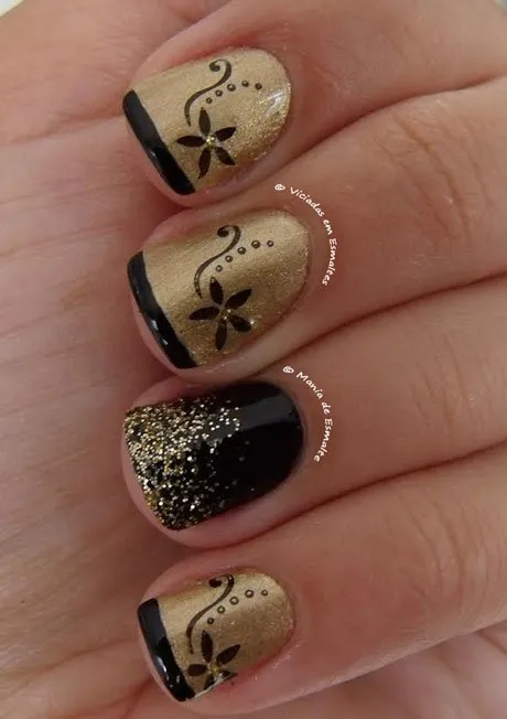 Unhas Decoradas com Carimbo Konad