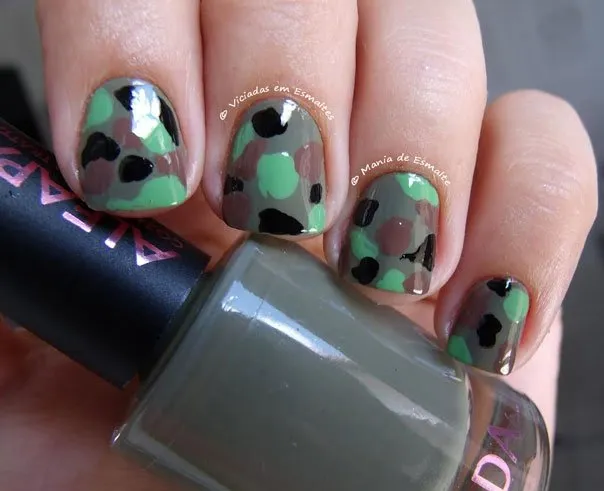 Unhas com esmaltes Alfaparf