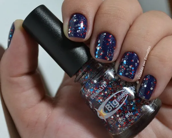 Unhas com Esmalte Big Universo Glitter