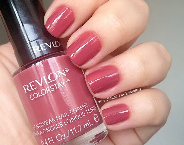 Unhas com Esmalte Revlon ColorStay Rose Vintage