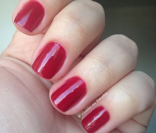 Unhas com Esmalte isis Valverde Catarina