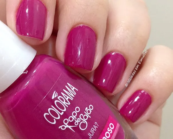 Unhas com Esmalte Colorama Jura?