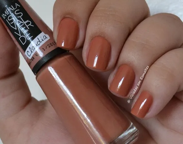 Esmalte isis Valverde Cláudia