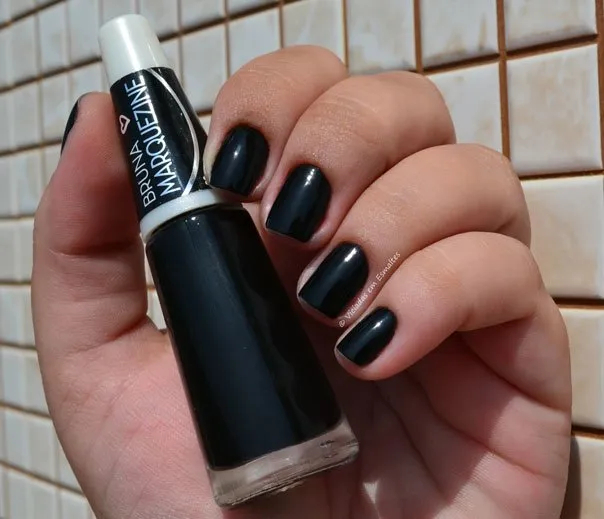 Esmalte Bruna Marquezine Preto