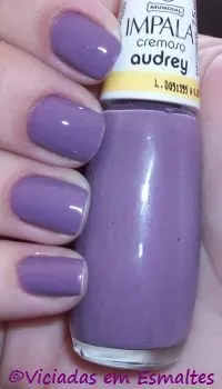 unhas e esmalte