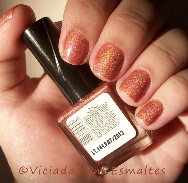 Esmalte holográfico Rivka Blair, rosa holográfico da coleção VIP, ao sol