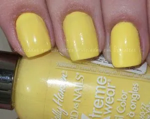 Sally hansen Mellow Yellow