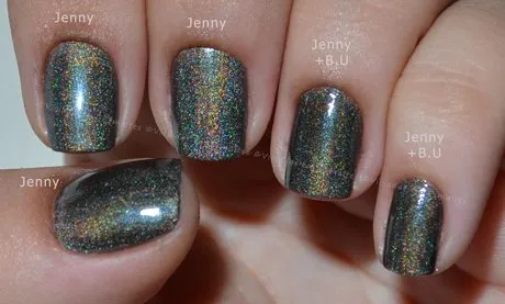 Unha com esmalte BU