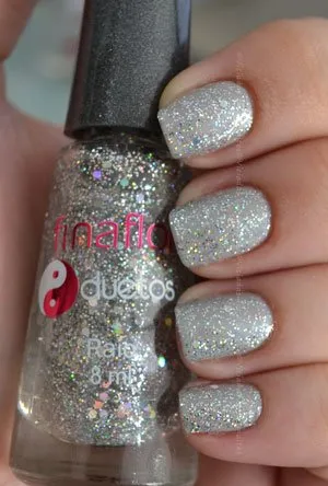 Unhas com Dueto FIna Flor Raio & Trovão