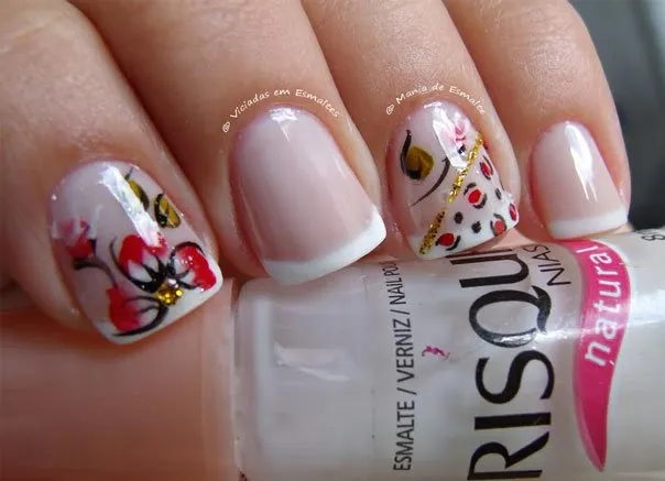 Unhas Decoradas com Adesivo Artesanal