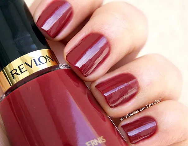 Esmalte Revlon 721 Raven Red