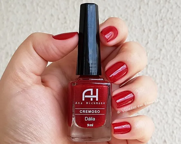 Unhas com Esmalte Ana Hickmann Dalia