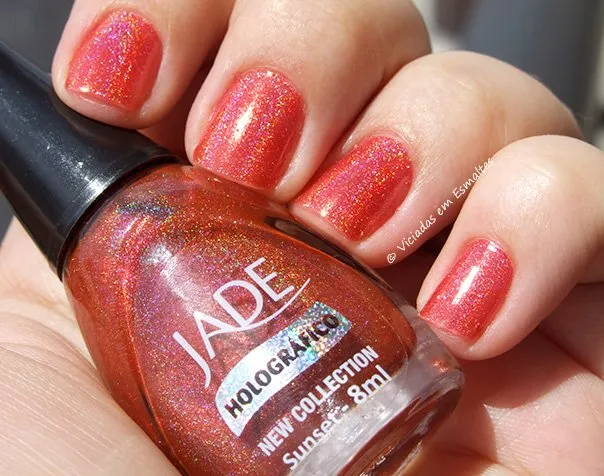 Esmalte holográfico Jade Sunset, vermelho claro com toque goiaba