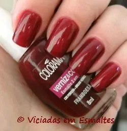 Esmalte Framboesa Colorama nas unhas