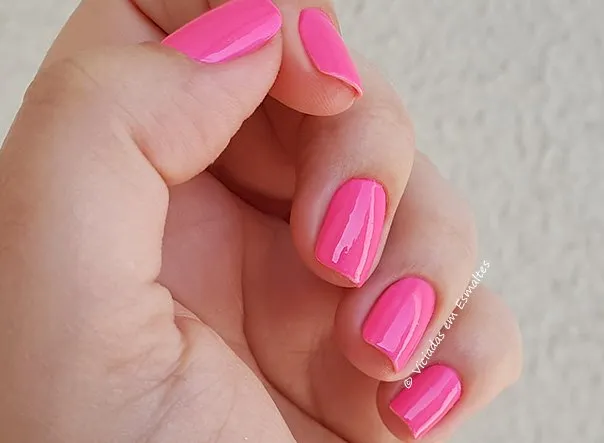 Unhas com Esmalte DNA Italy Amalfi