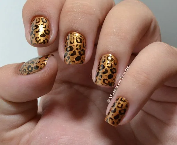 Unhas Decoradas com Carimbo Konad m57