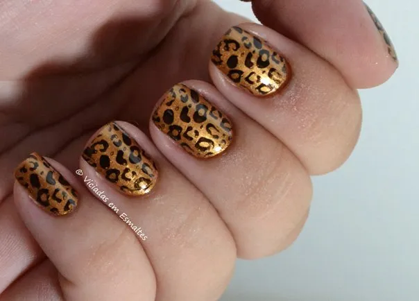 Unhas Decoradas com Carimbo Konad m57