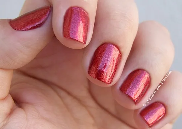 Unhas com Esmalte Cozete Gomes Ryca