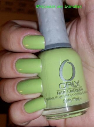 unhas e esmalte