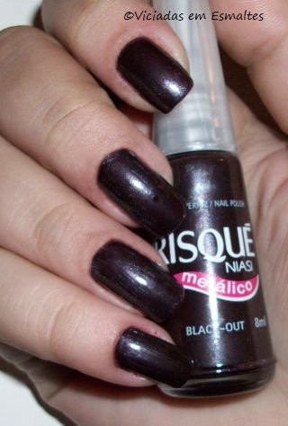 unhas e esmalte