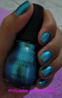 unhas e esmalte