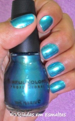 unhas e esmalte